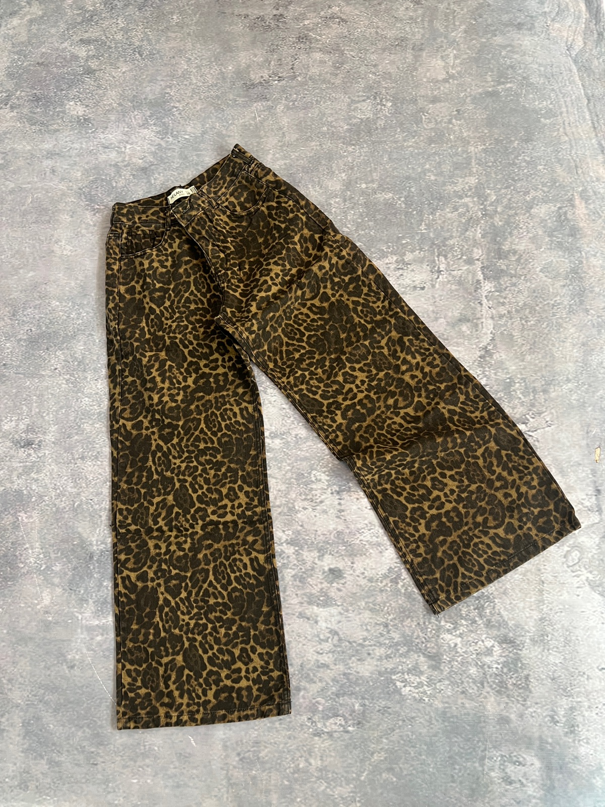 Wide leg animal print